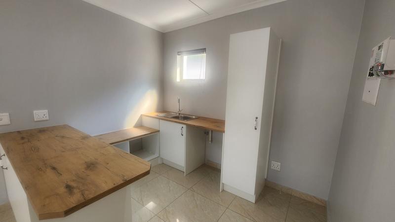 To Let 1 Bedroom Property for Rent in Vierlanden Western Cape